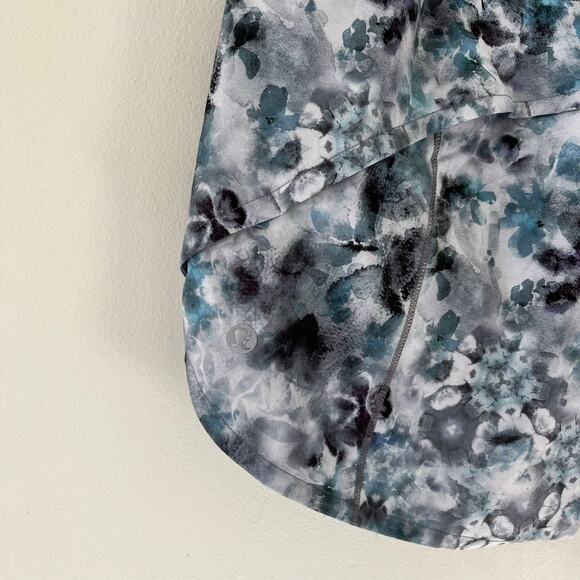 Lululemon Speed Up Athletic Shorts in Kaleidofloral Multi / Blue Cast 8 Tall - Picture 10 of 14
